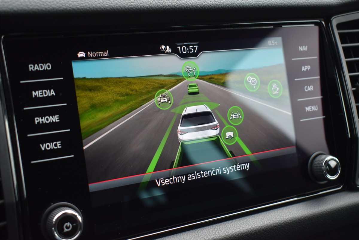 Škoda Kodiaq 2,0 TDI  DSG Sportline Matrix Tažné - 28