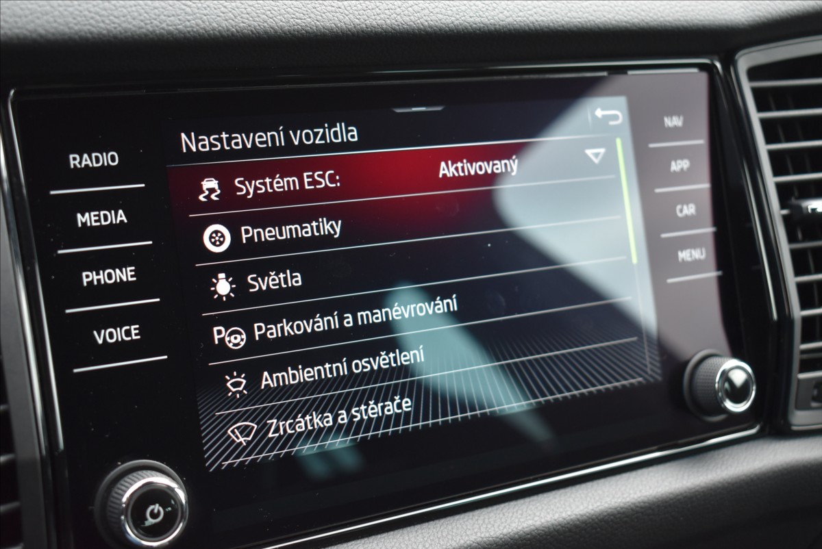 Škoda Kodiaq 2,0 TDI  DSG Sportline Matrix Tažné - 33