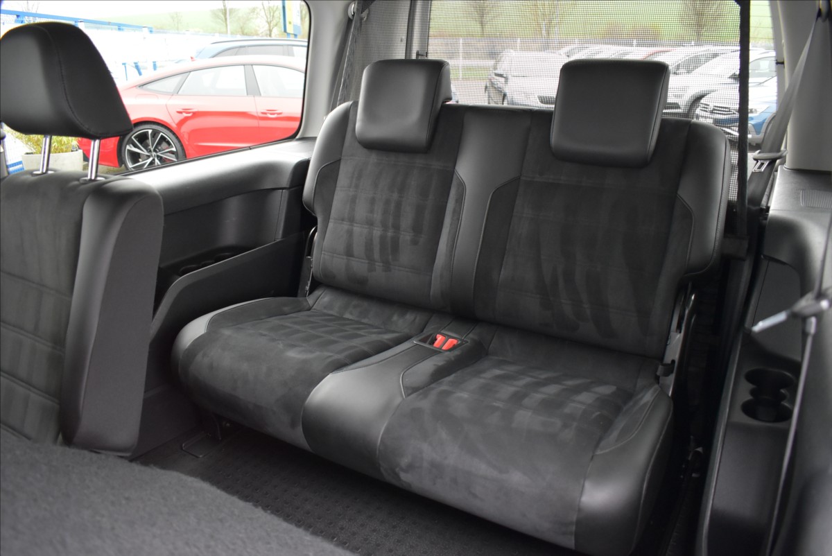 Volkswagen Caddy 2,0 TDI  DSG 110kW Maxi Highline - 16