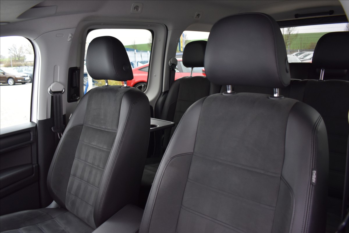 Volkswagen Caddy 2,0 TDI  DSG 110kW Maxi Highline - 24