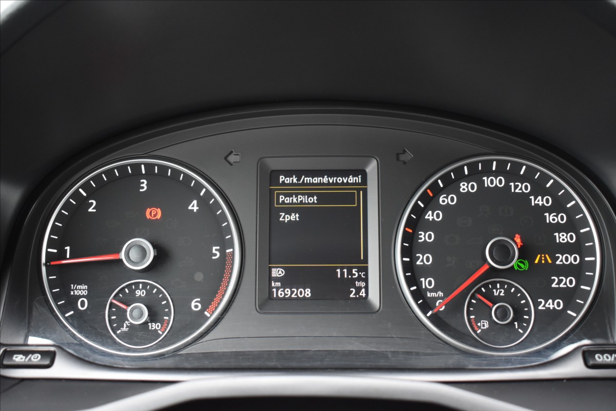 Volkswagen Caddy 2,0 TDI  DSG 110kW Maxi Highline - 29
