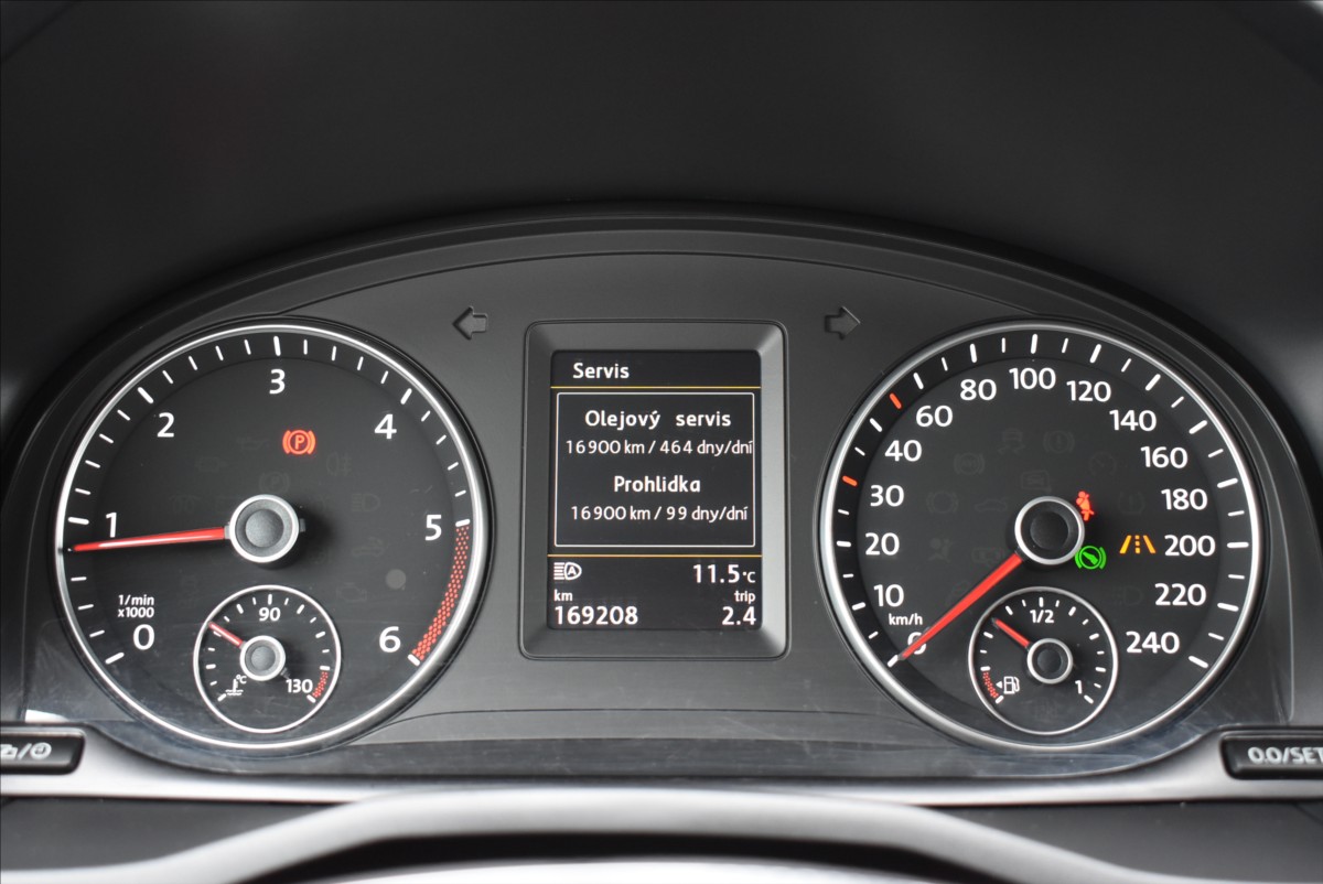 Volkswagen Caddy 2,0 TDI  DSG 110kW Maxi Highline - 31