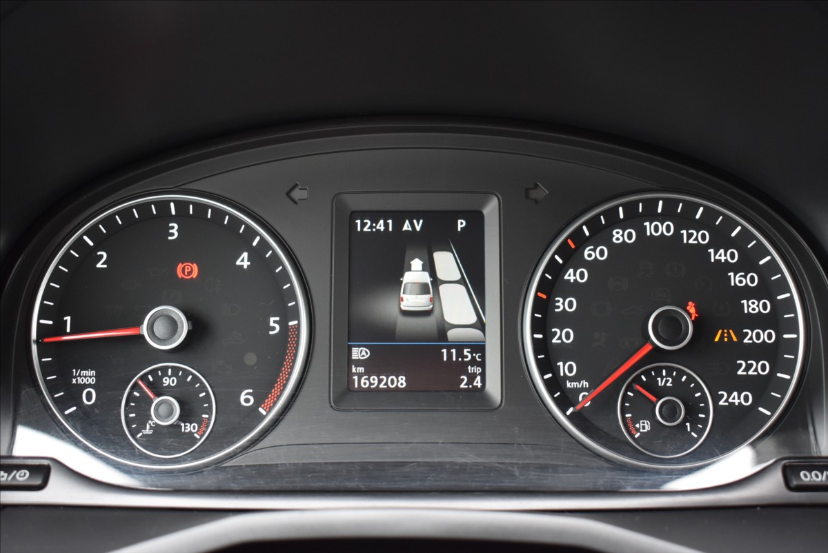 Volkswagen Caddy 2,0 TDI  DSG 110kW Maxi Highline - 36