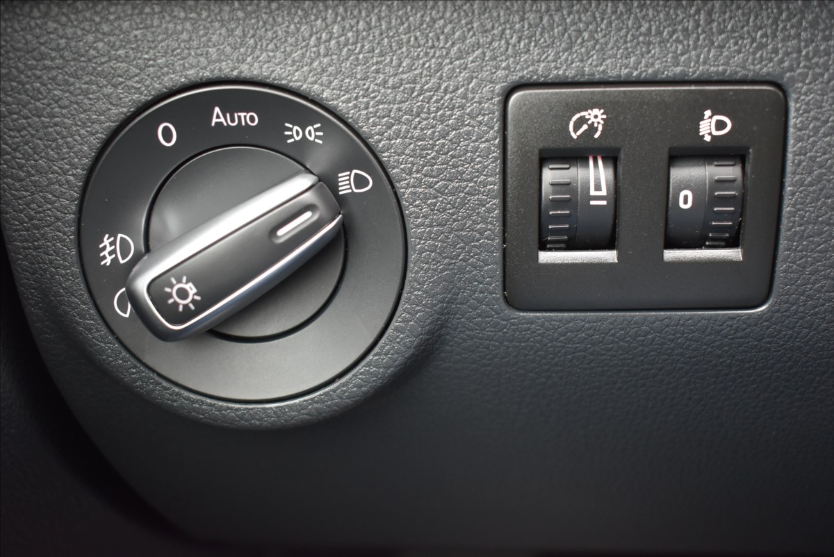 Volkswagen Caddy 2,0 TDI  DSG 110kW Maxi Highline - 41