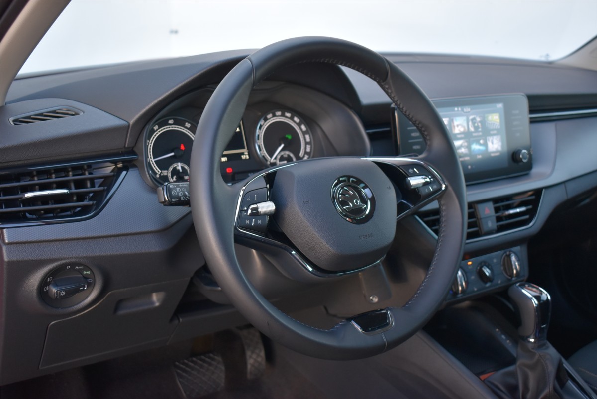 Škoda Kamiq 1,5 TSi  DSG Life Tažné Kamera - 17