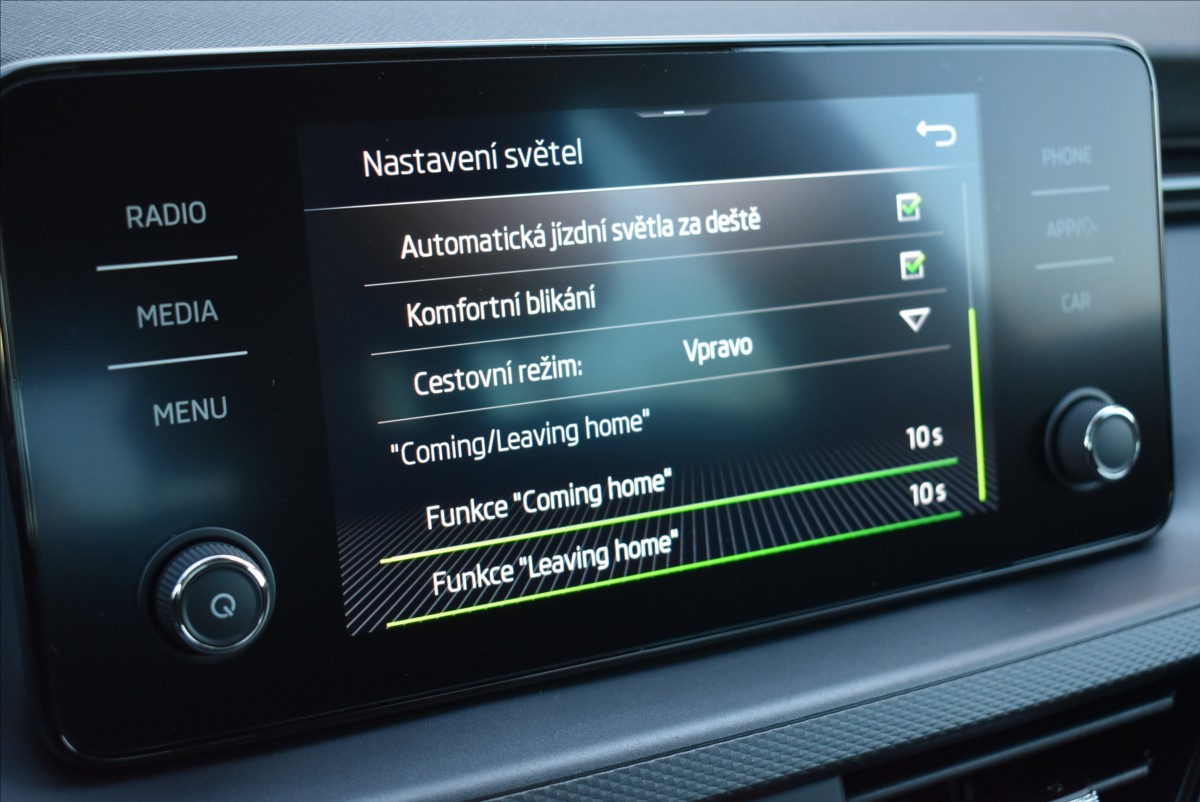 Škoda Kamiq 1,5 TSi  DSG Life Tažné Kamera - 28