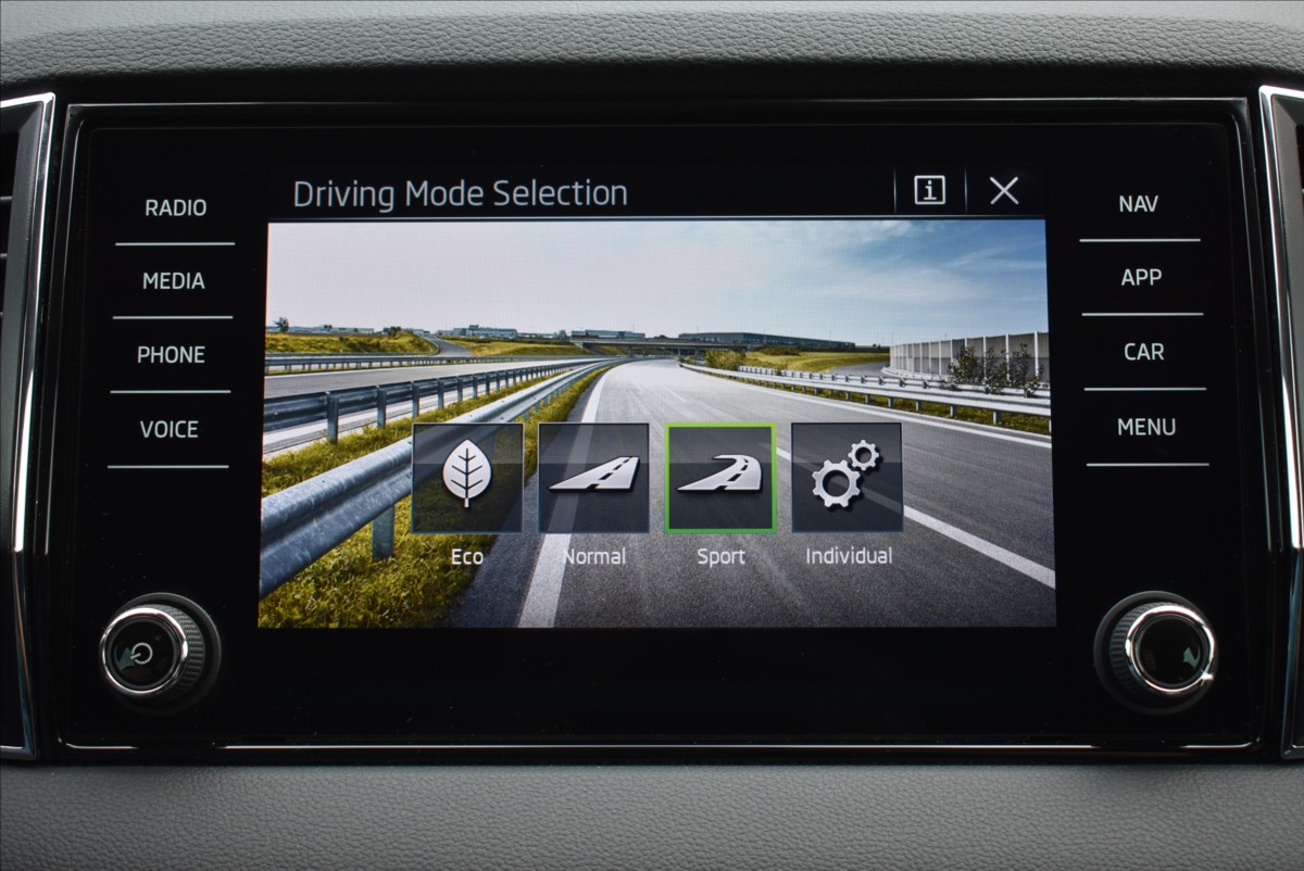 Škoda Karoq 2,0 TDI  Style Matrix Virtual - 41