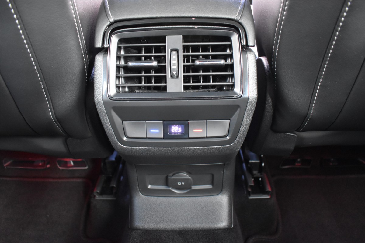 Škoda Kodiaq 2,0 TDi  DSG Sportline Virtual Kamera - 18