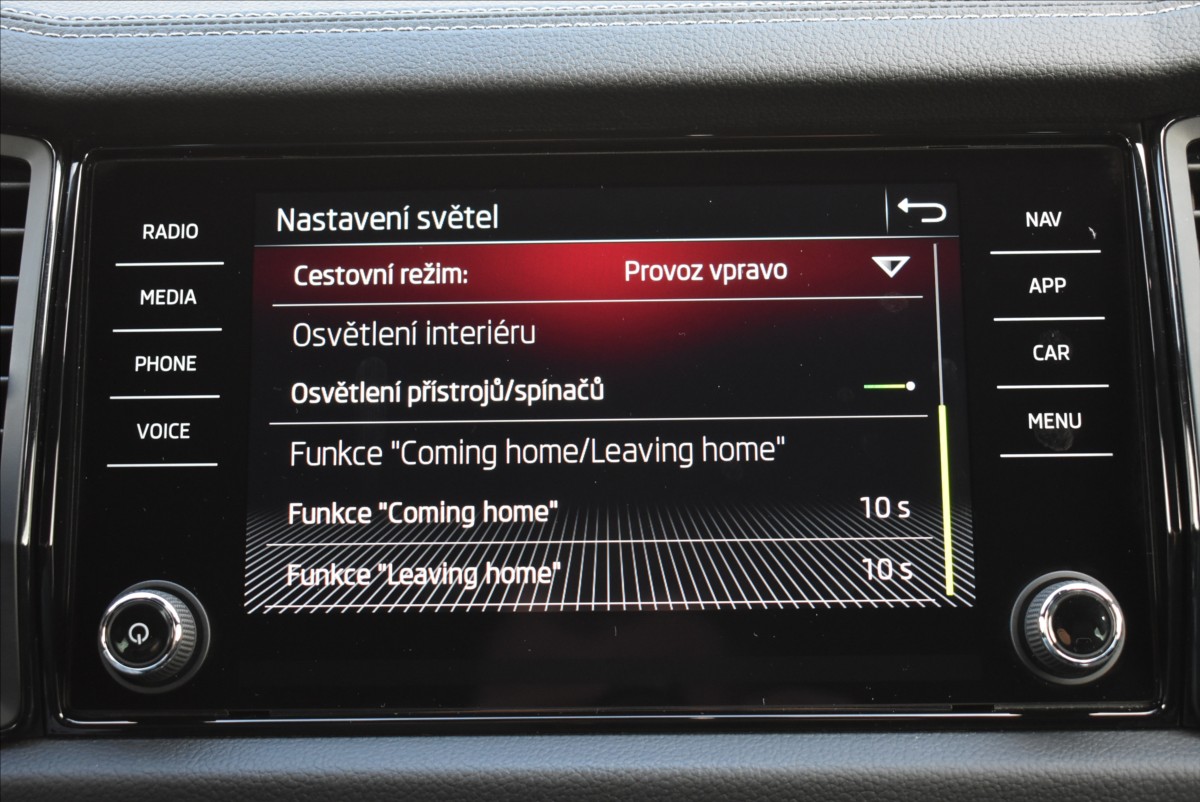 Škoda Kodiaq 2,0 TDi  DSG Sportline Virtual Kamera - 32
