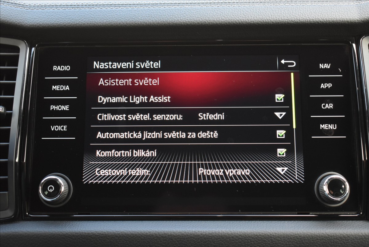 Škoda Kodiaq 2,0 TDi  DSG Sportline Virtual Kamera - 33