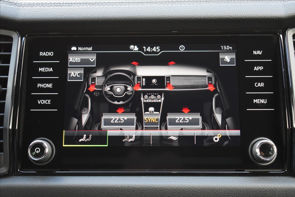 Škoda Kodiaq 2,0 TDi  DSG Sportline Virtual Kamera - 37