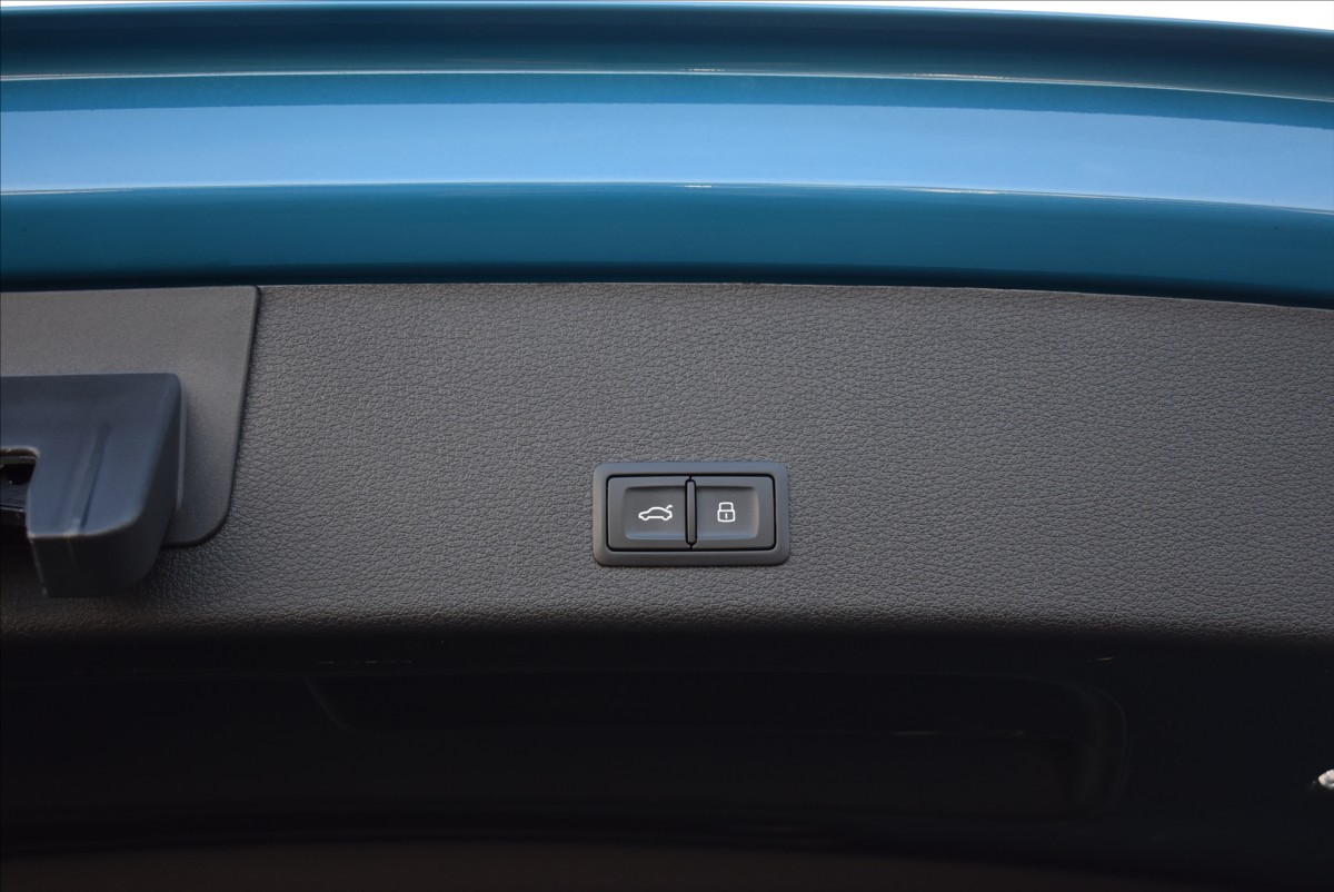 Audi e-tron 0,0 55  300KW S-Line Panorama - 10