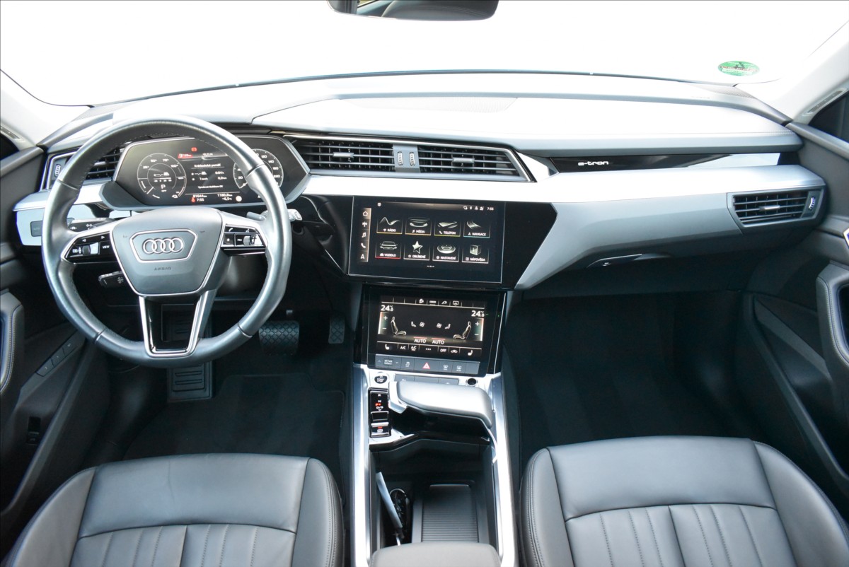 Audi e-tron 0,0 55  300KW S-Line Panorama - 14