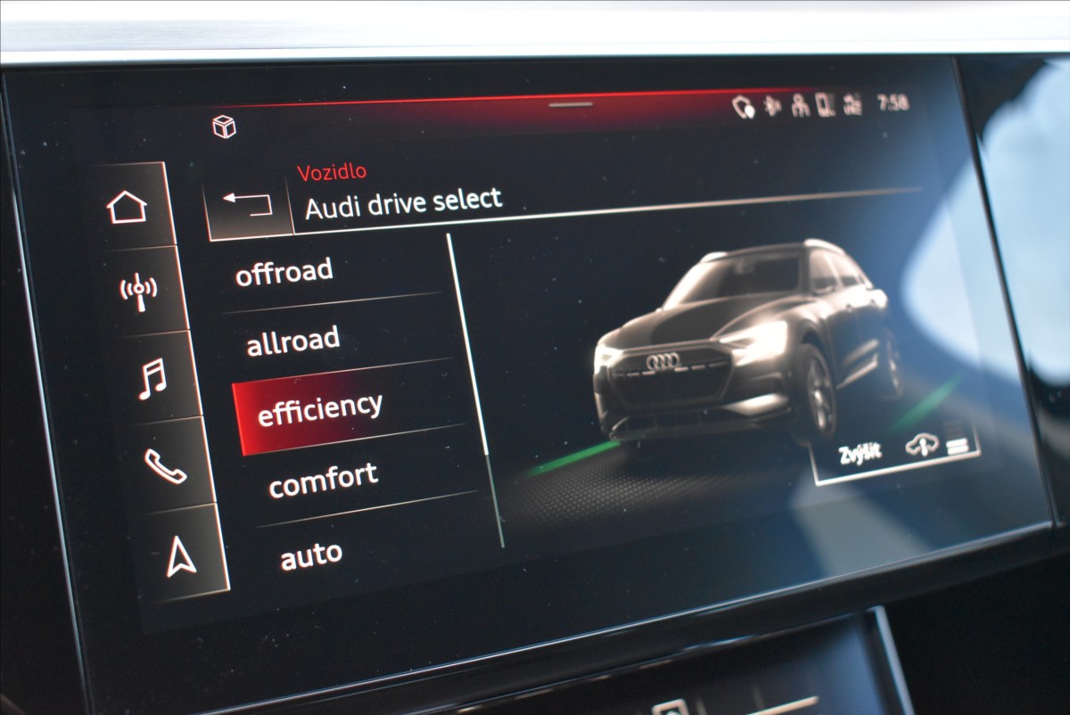 Audi e-tron 0,0 55  300KW S-Line Panorama - 25