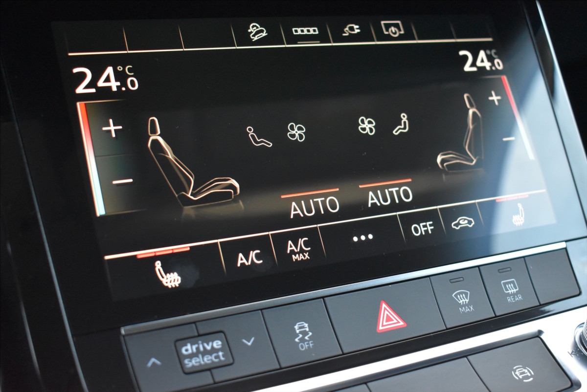 Audi e-tron 0,0 55  300KW S-Line Panorama - 39