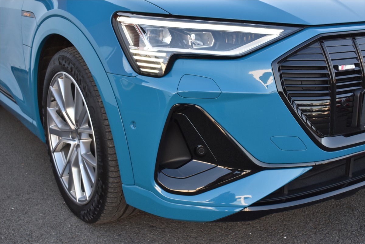 Audi e-tron 0,0 55  300KW S-Line Panorama - 2