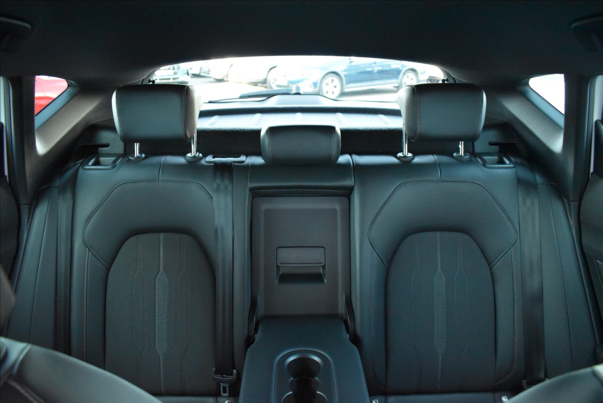 Cupra Formentor 1,5 TSI  DSG 110KW Kamera - 20