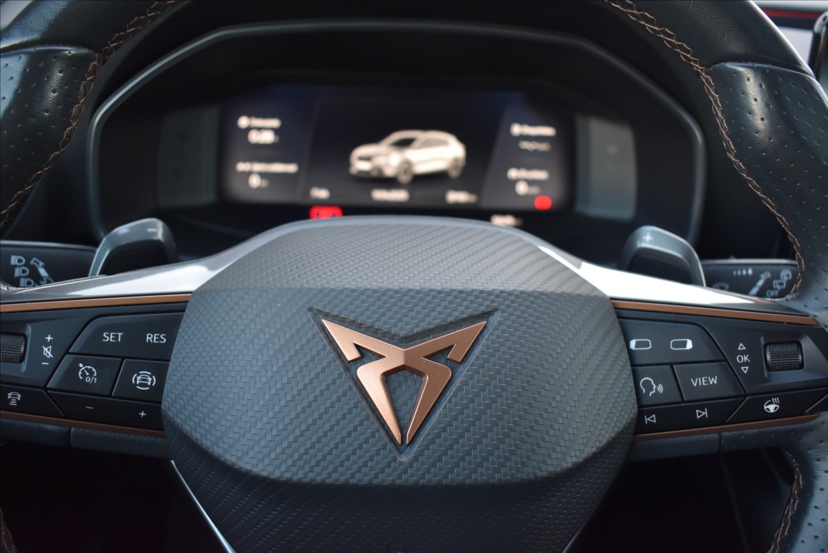 Cupra Formentor 1,5 TSI  DSG 110KW Kamera - 46