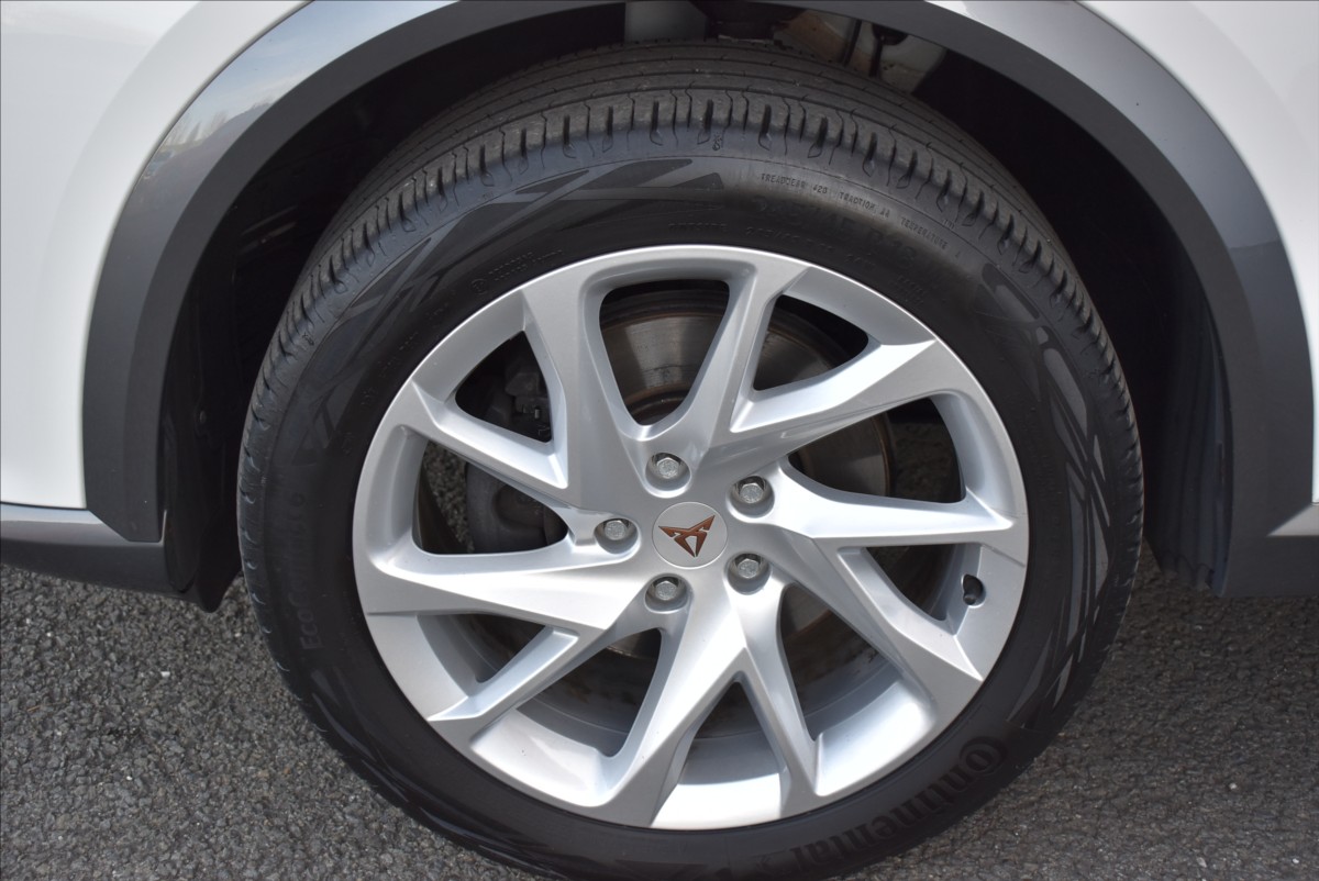 Cupra Formentor 1,5 TSI  DSG 110KW Kamera - 4