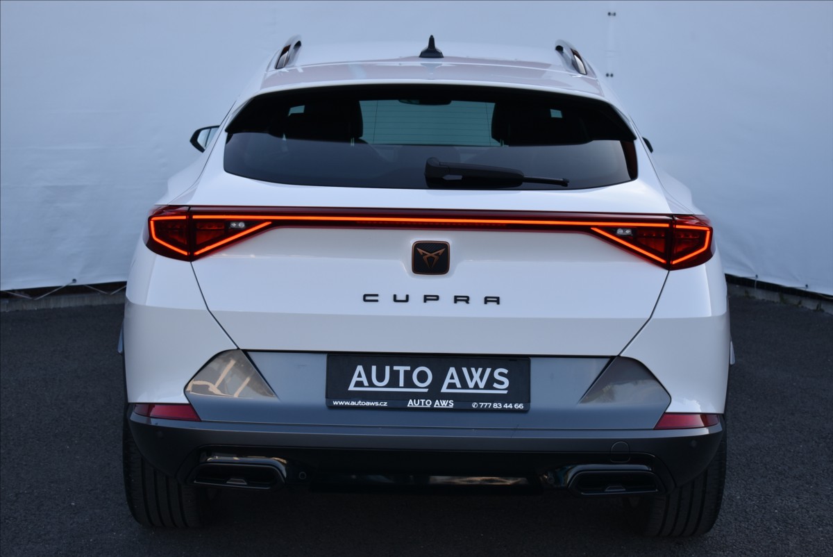 Cupra Formentor 1,5 TSI  DSG 110KW Kamera - 7