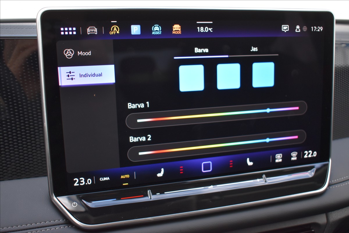 Volkswagen Tiguan 2,0 TDi  DSG IQ Light 3D LED Plus - 38
