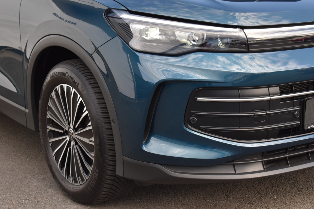 Volkswagen Tiguan 2,0 TDi  DSG IQ Light 3D LED Plus - 2