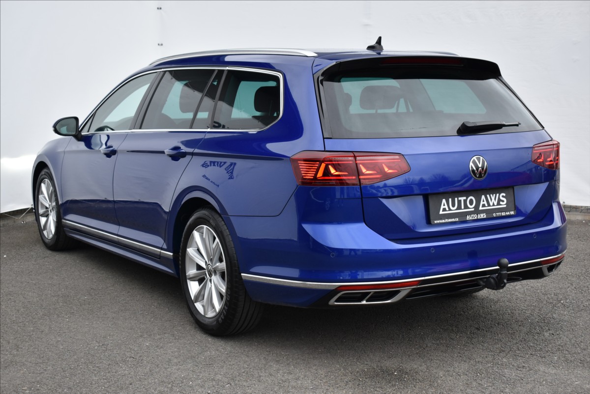 Volkswagen Passat 2,0 TDI  DSG R-Line Webasto Matrix - 7