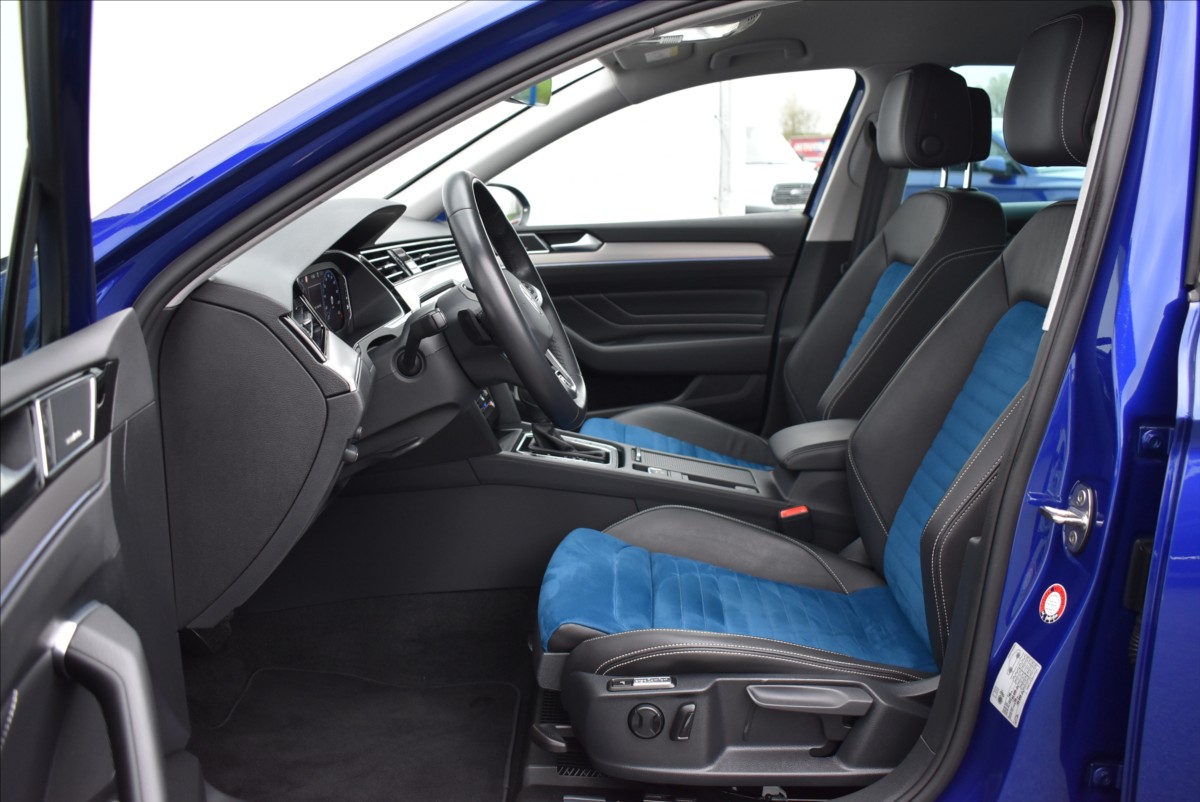 Volkswagen Passat 2,0 TDI  DSG R-Line Webasto Matrix - 21