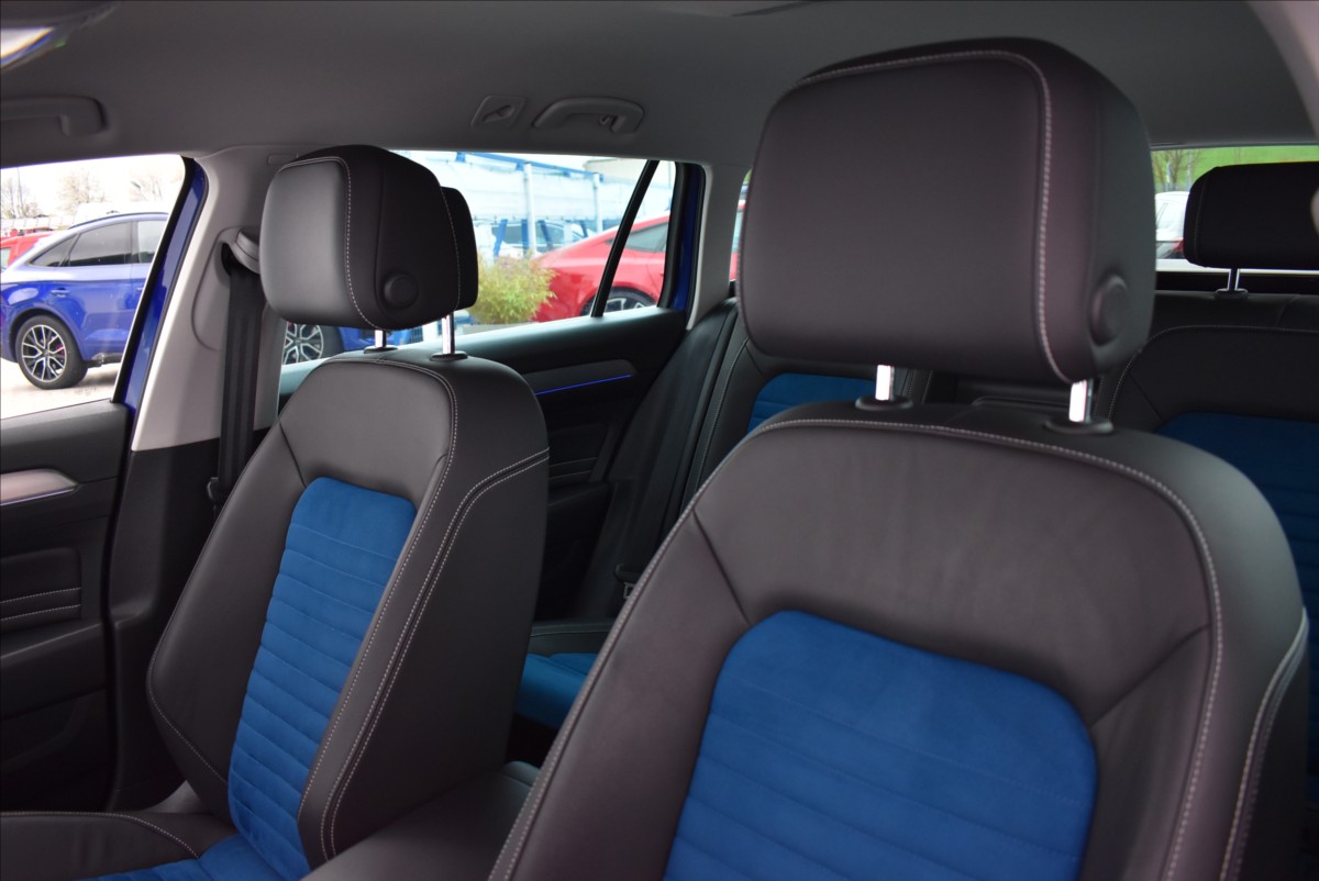 Volkswagen Passat 2,0 TDI  DSG R-Line Webasto Matrix - 22