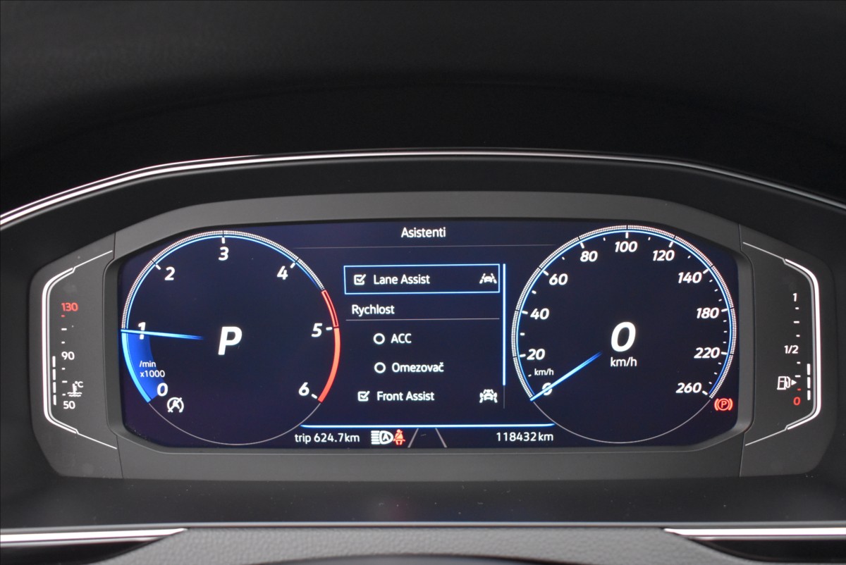 Volkswagen Passat 2,0 TDI  DSG R-Line Webasto Matrix - 25