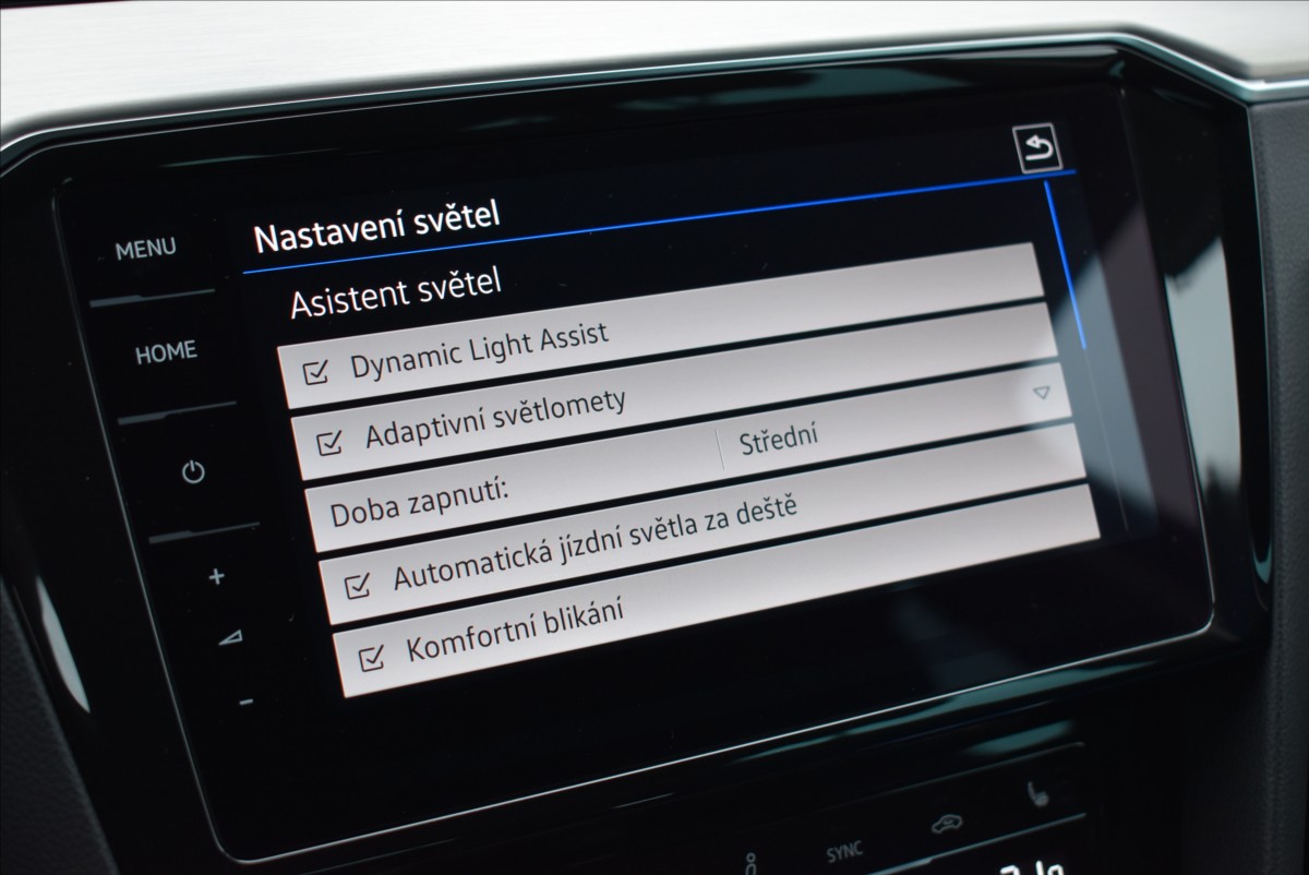 Volkswagen Passat 2,0 TDI  DSG R-Line Webasto Matrix - 30