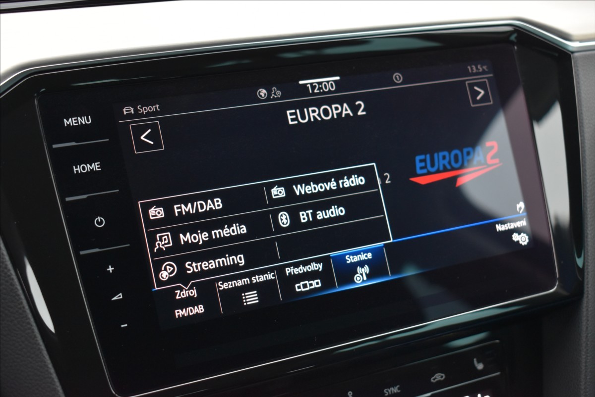 Volkswagen Passat 2,0 TDI  DSG R-Line Webasto Matrix - 35