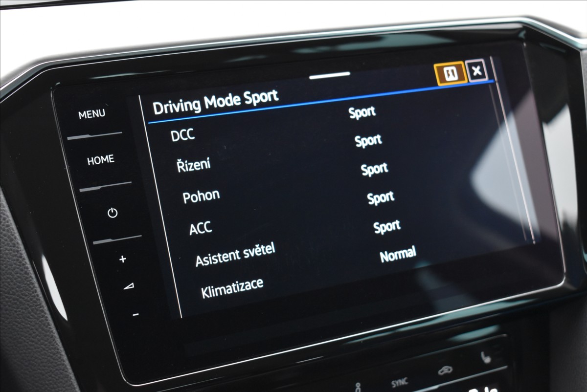 Volkswagen Passat 2,0 TDI  DSG R-Line Webasto Matrix - 41
