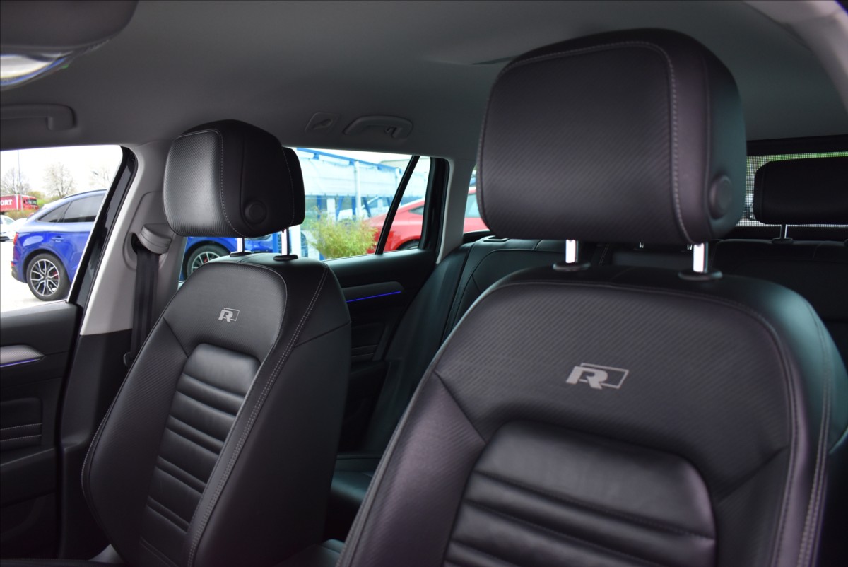 Volkswagen Passat 2,0 TSI  DSG R-Line Webasto Matrix - 25
