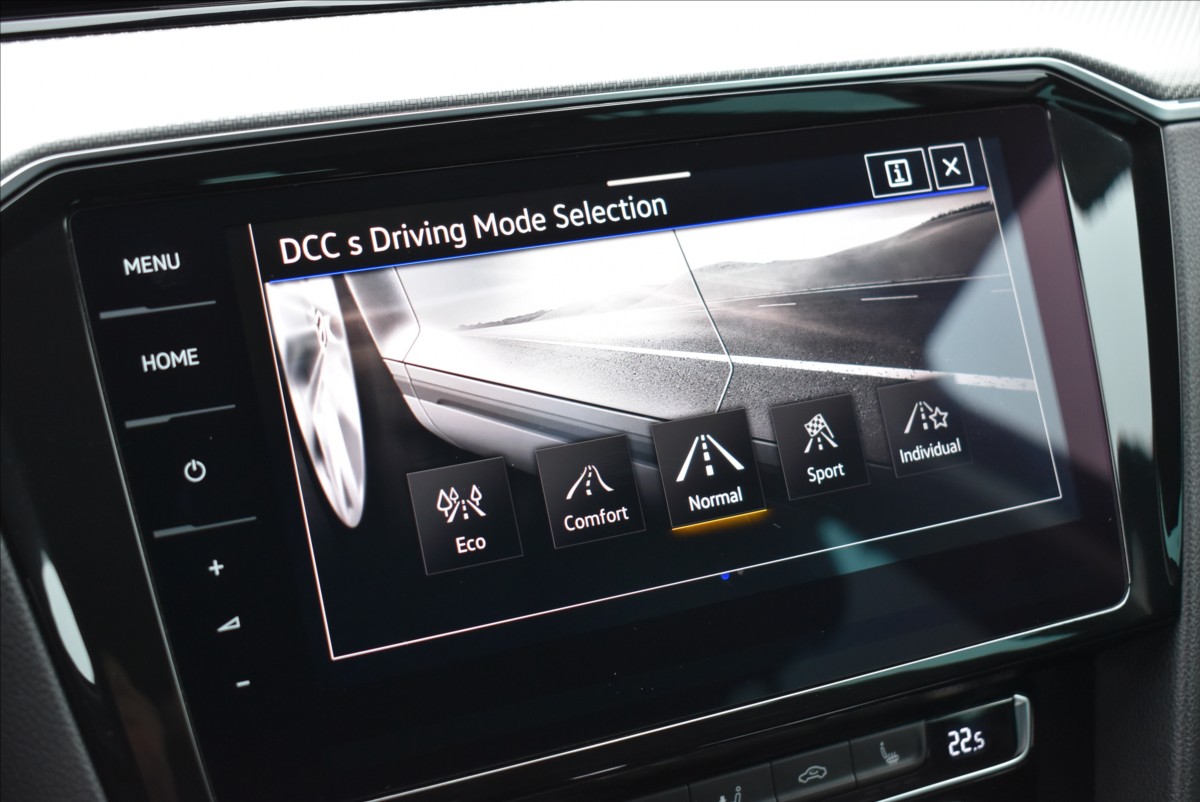 Volkswagen Passat 2,0 TSI  DSG R-Line Webasto Matrix - 42