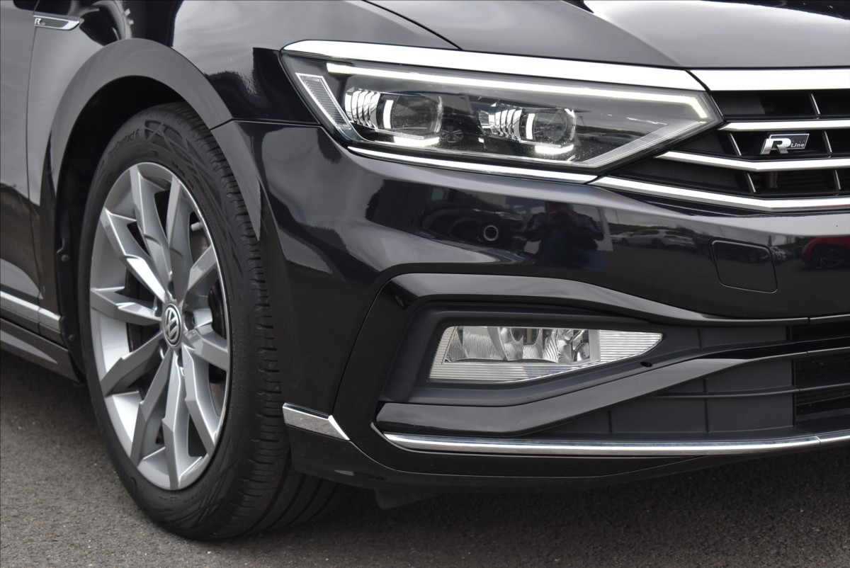 Volkswagen Passat 2,0 TSI  DSG R-Line Webasto Matrix - 2