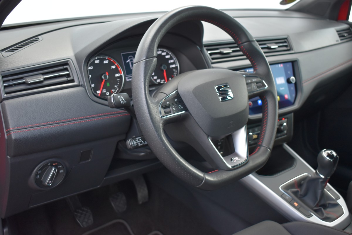 Seat Arona 1,0 TGI  FR Line Kamera Assist - 18