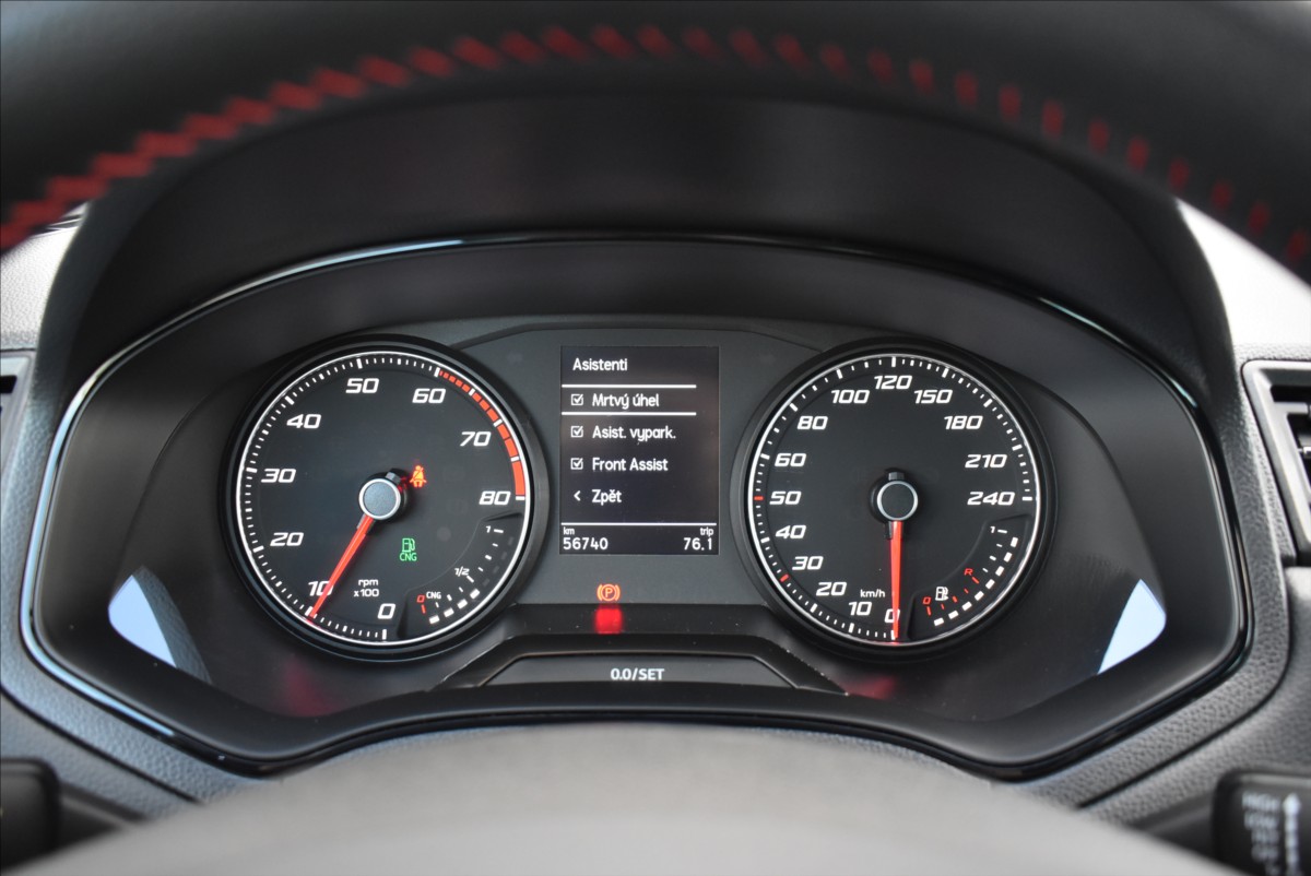 Seat Arona 1,0 TGI  FR Line Kamera Assist - 24