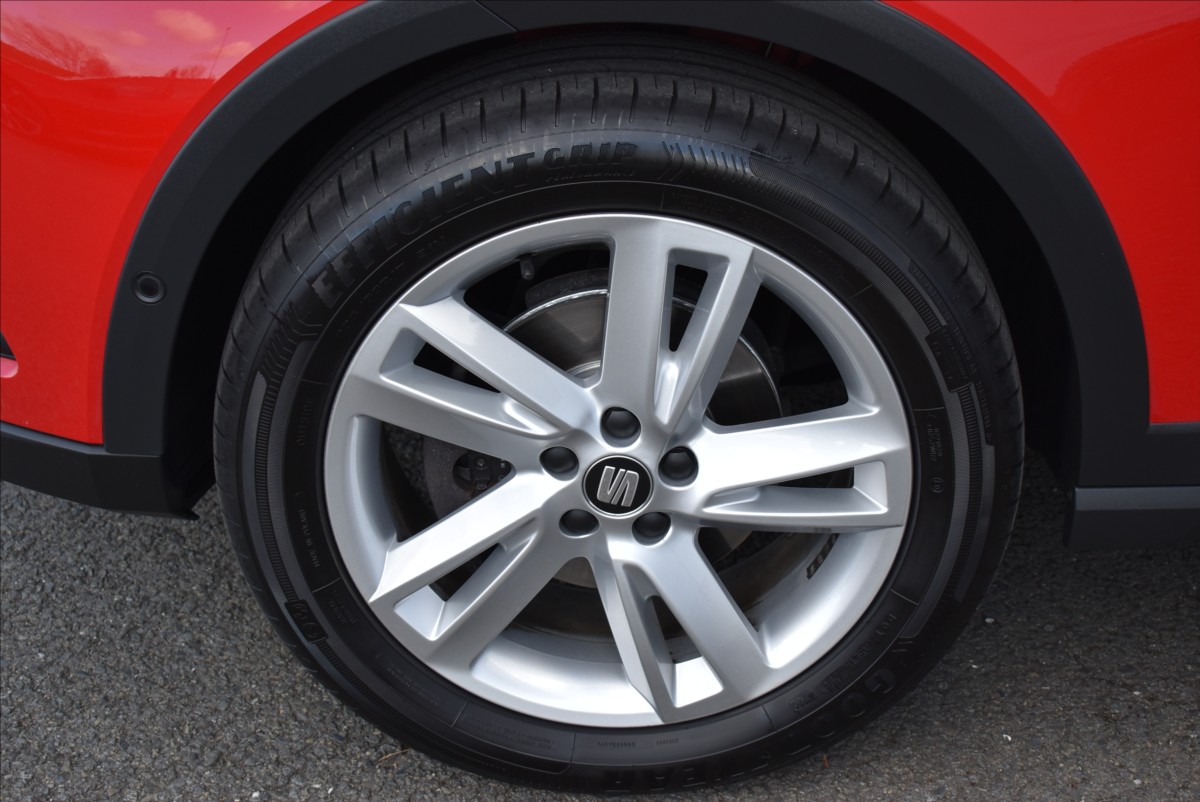 Seat Arona 1,0 TGI  FR Line Kamera Assist - 4