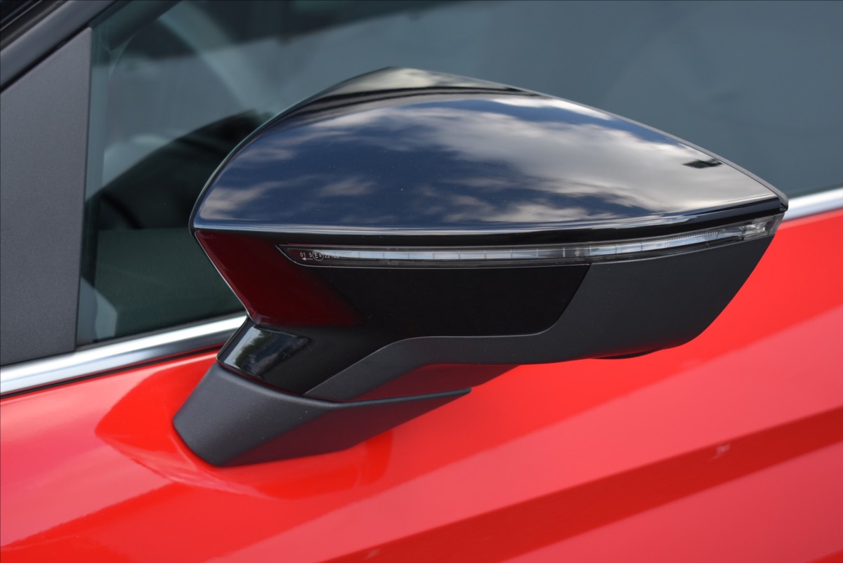 Seat Arona 1,0 TGI  FR Line Kamera Assist - 5
