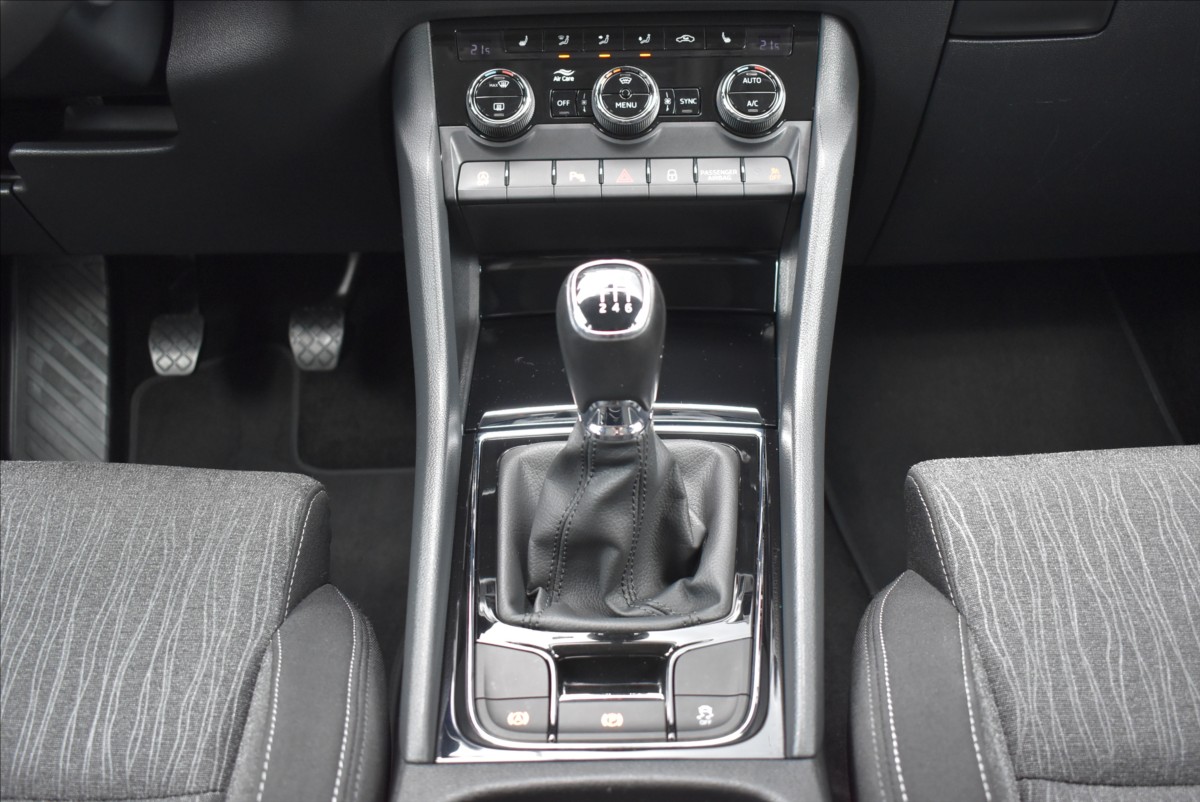 Škoda Karoq 1,5 TSi  Style LED PDC Kessy - 17