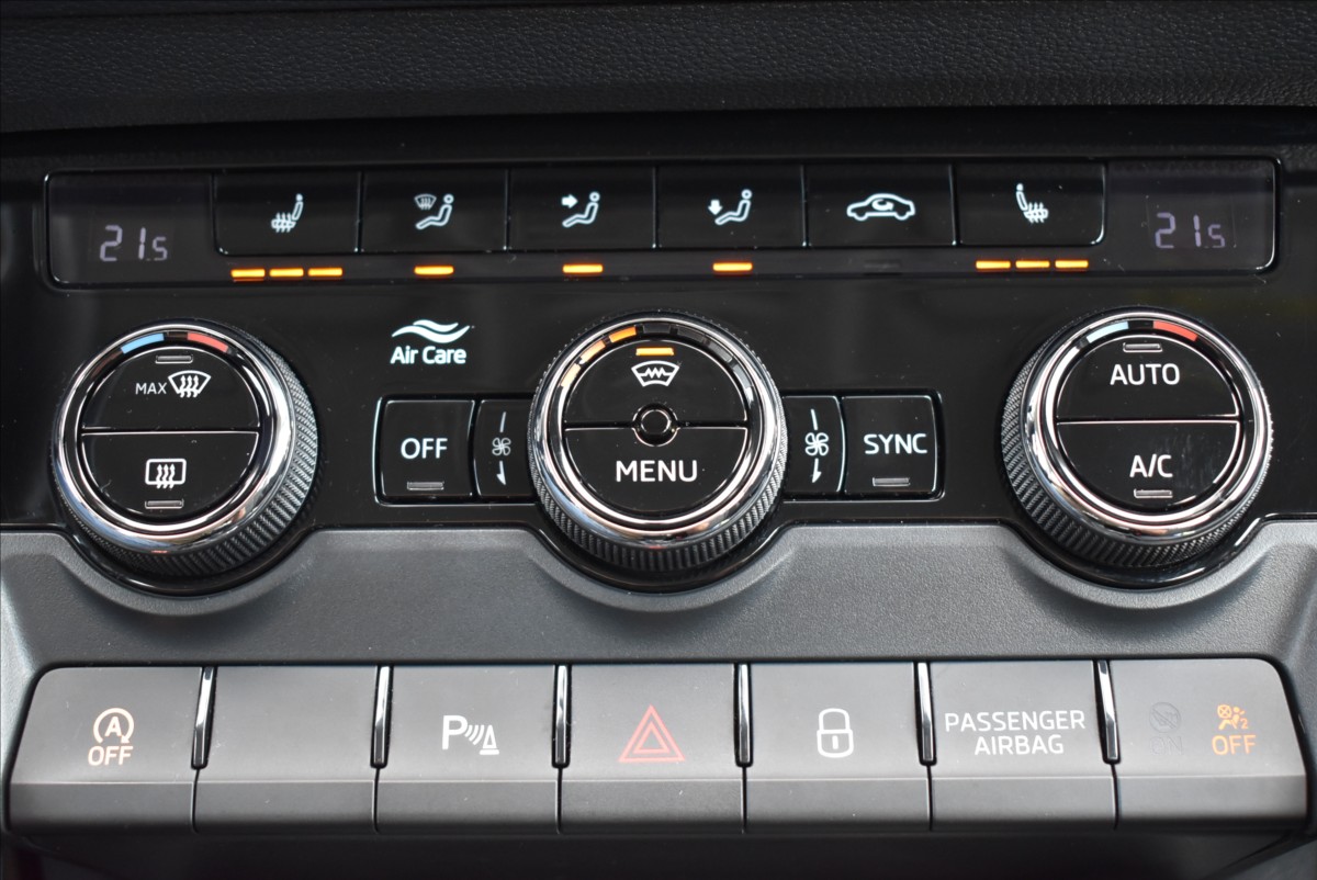 Škoda Karoq 1,5 TSi  Style LED PDC Kessy - 39