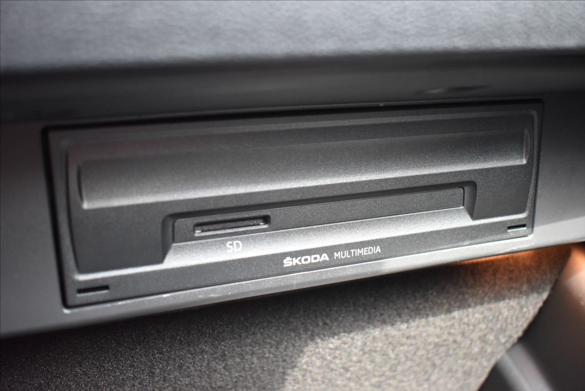 Škoda Karoq 1,5 TSi  Style LED PDC Kessy - 43