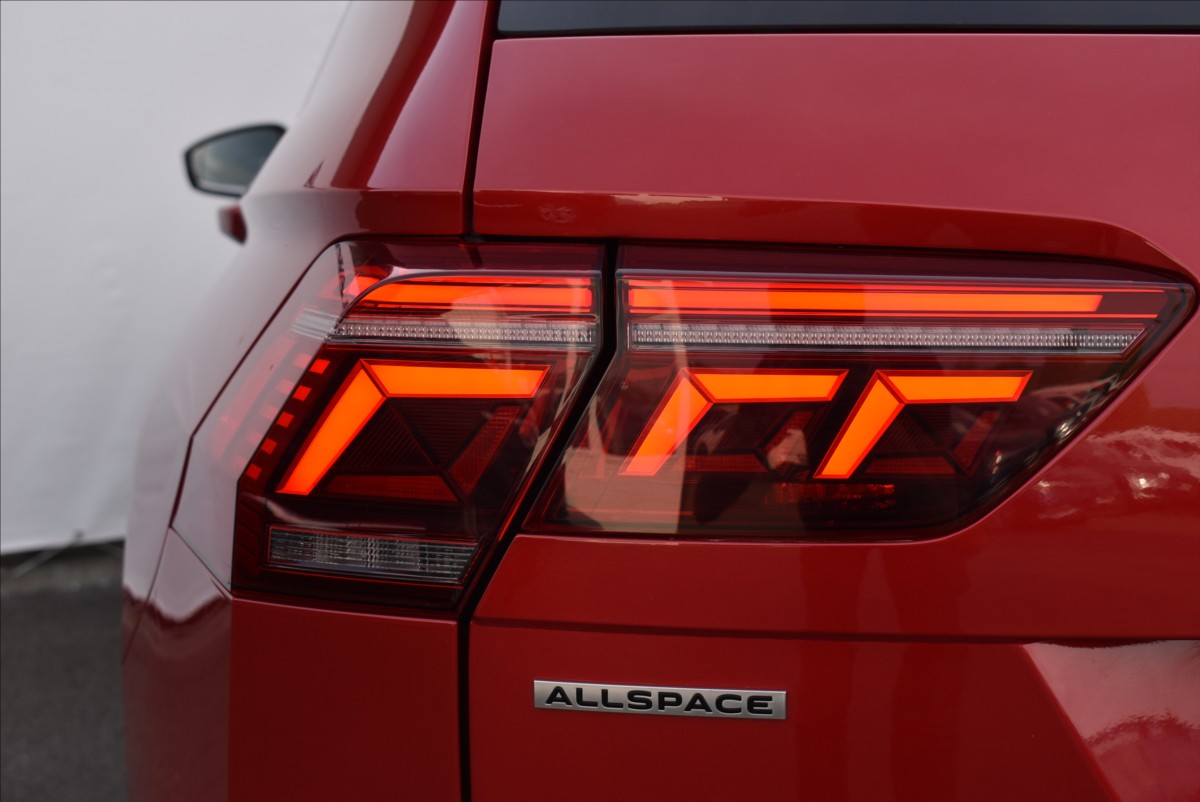 Volkswagen Tiguan Allspace 2,0 TDi  DSG 4x4 Elegance LED Assist - 10