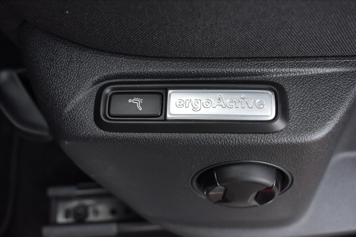 Volkswagen Tiguan Allspace 2,0 TDi  DSG 4x4 Elegance LED Assist - 21