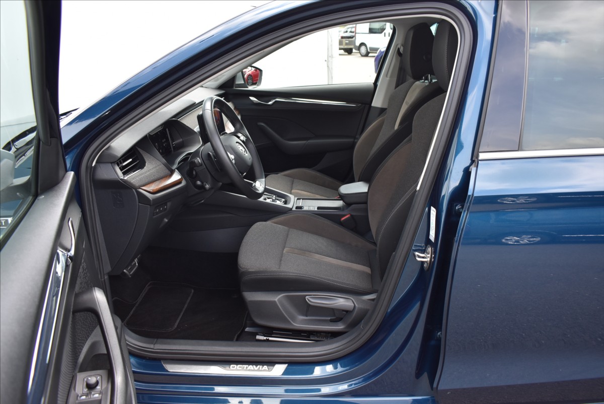 Škoda Octavia 1,5 TSi  DSG e-TEC Scout LED Virtual - 16