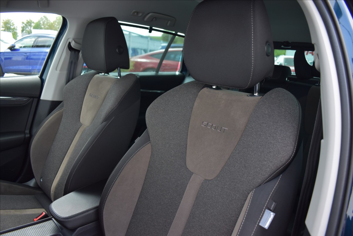 Škoda Octavia 1,5 TSi  DSG e-TEC Scout LED Virtual - 17