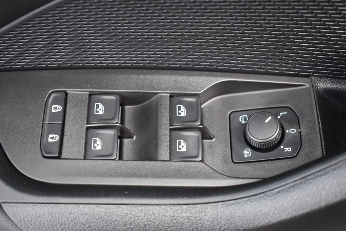 Škoda Octavia 1,5 TSi  DSG e-TEC Scout LED Virtual - 19