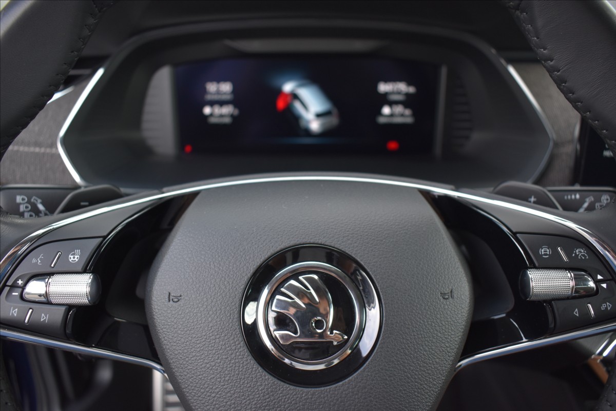 Škoda Octavia 1,5 TSi  DSG e-TEC Scout LED Virtual - 47