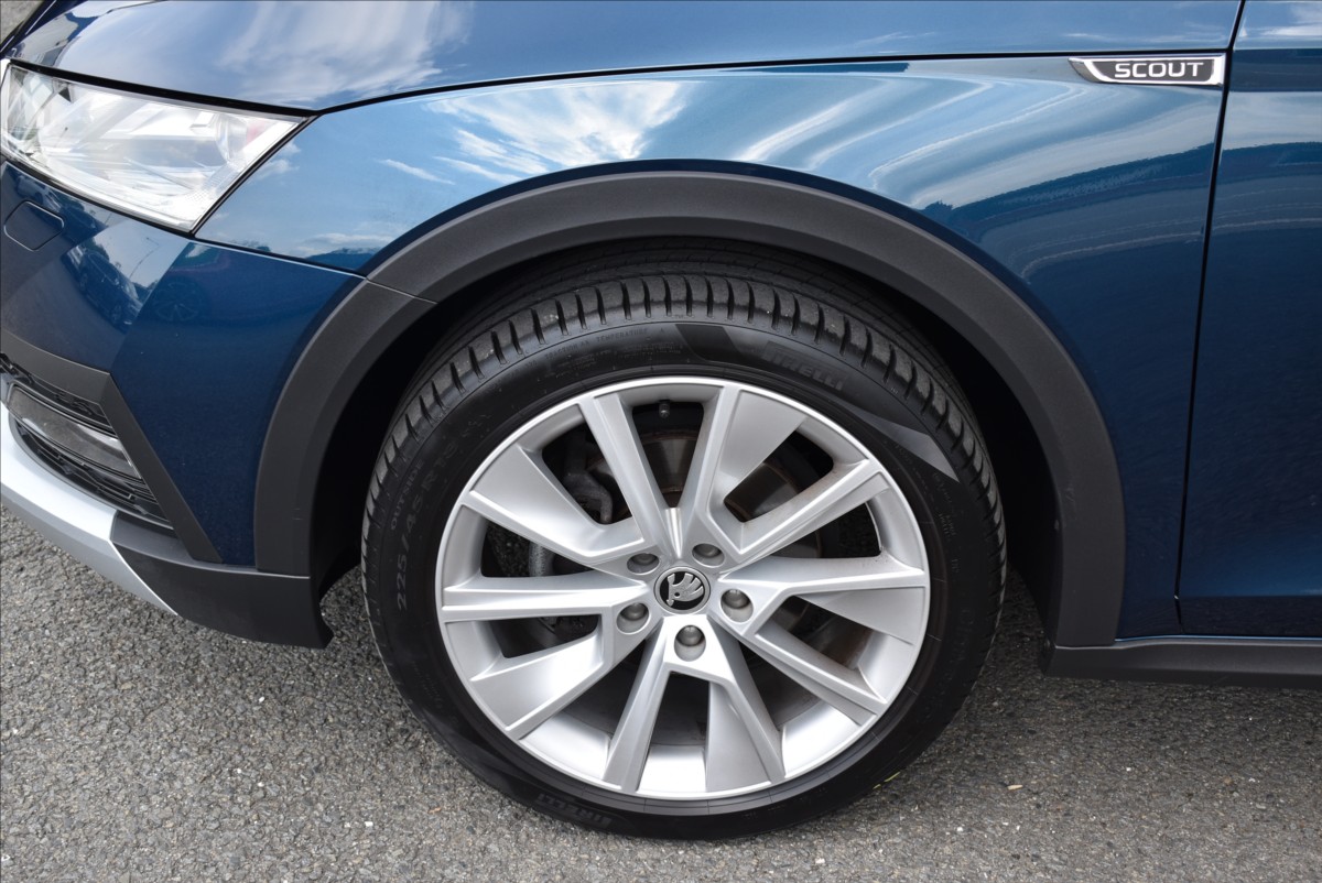 Škoda Octavia 1,5 TSi  DSG e-TEC Scout LED Virtual - 4